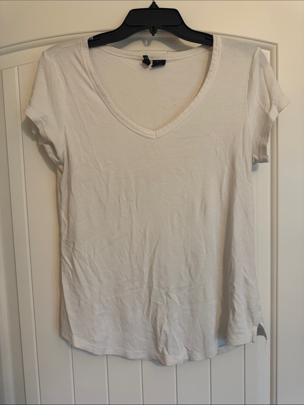 Cynthia Rowley White V-Neck Short Sleeve Tee